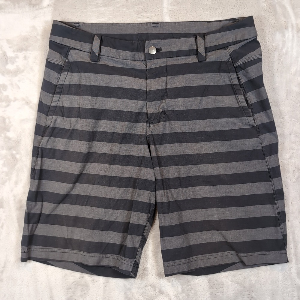 Lululemon Commission Shorts Mens‎ 36 (34x10) Gray Striped Golf Athletic Casual